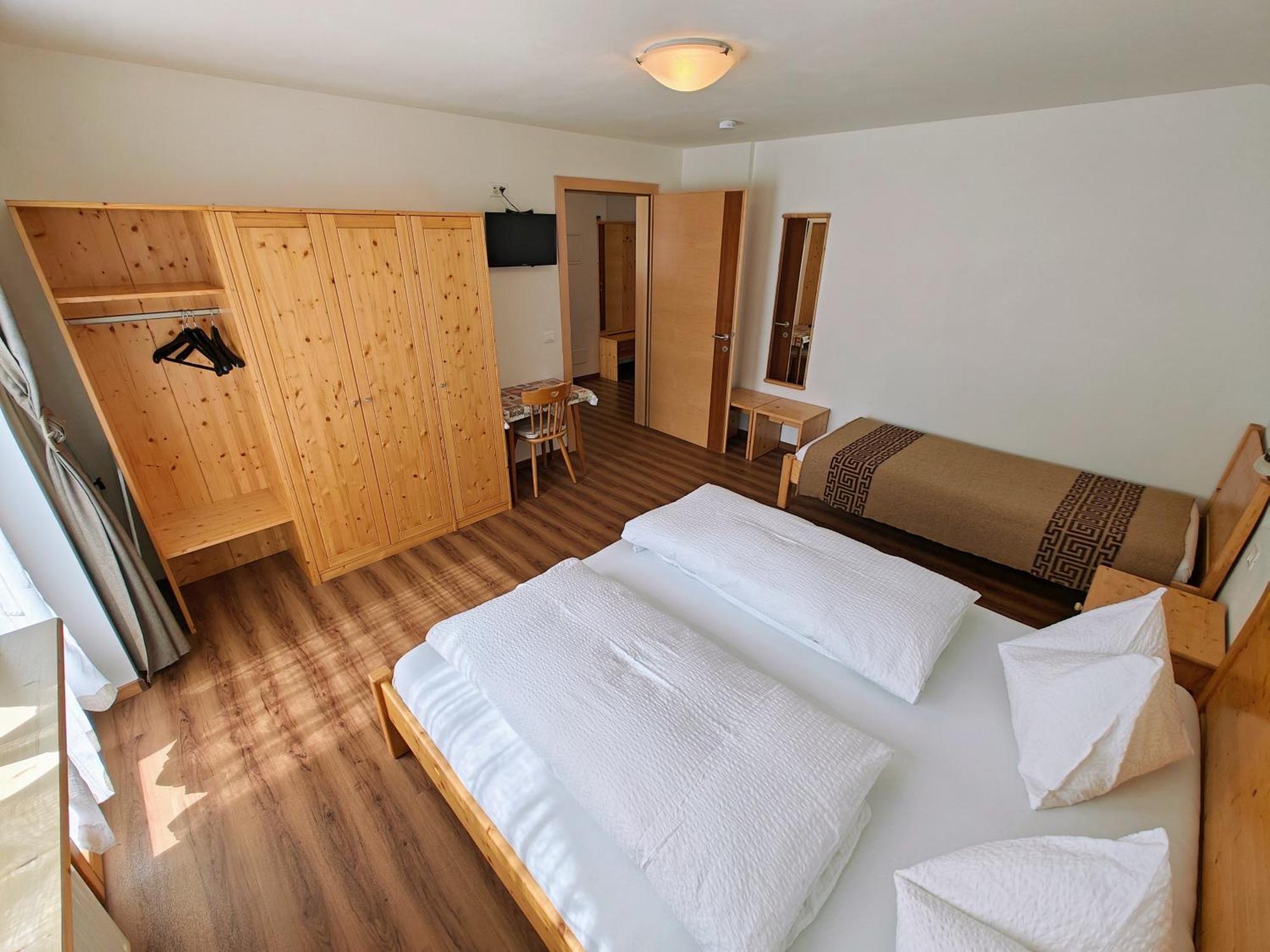 Apartments Brunella La Villa  Kamer foto